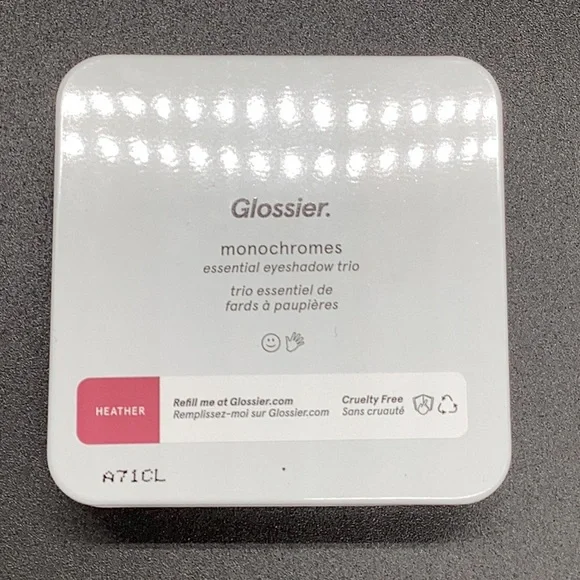 Glossier  Monochromes Eyeshadow Trio - Picture 5 of 7